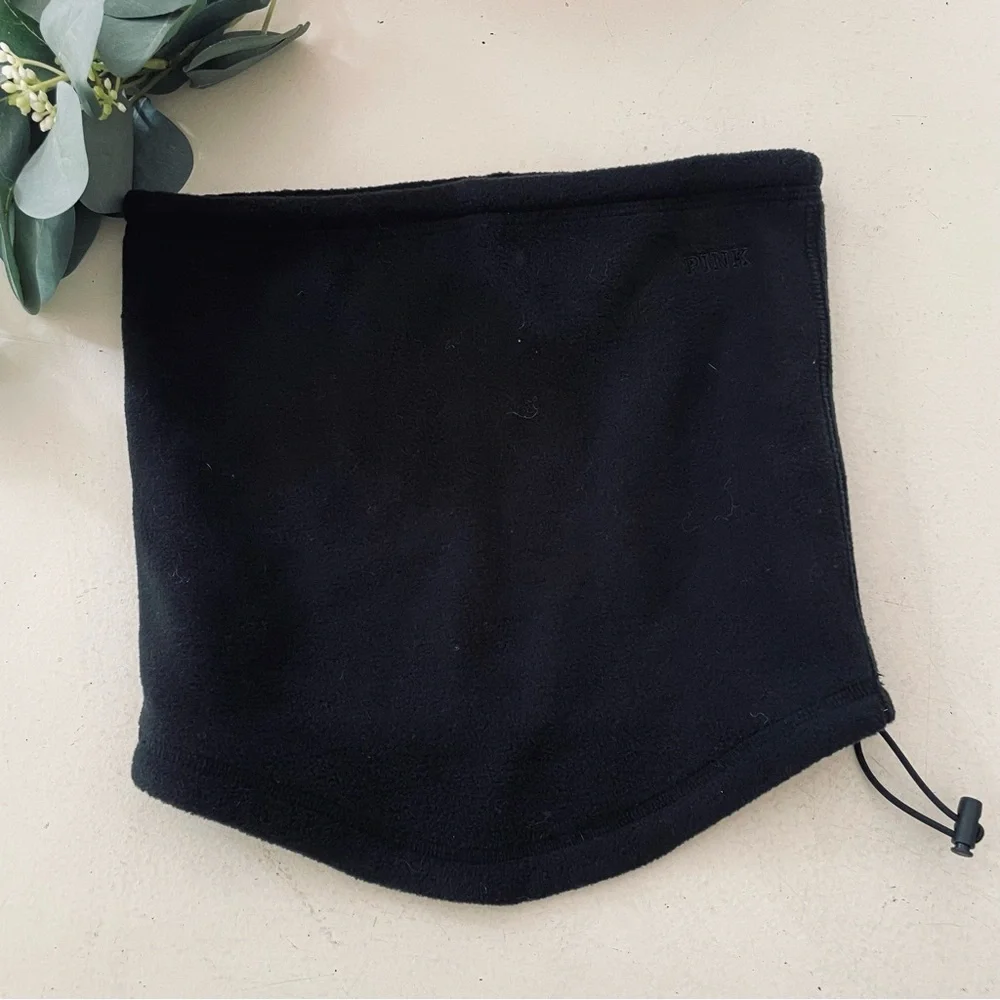 PINK Victoria’s Secret Fleece Neck Gaiter